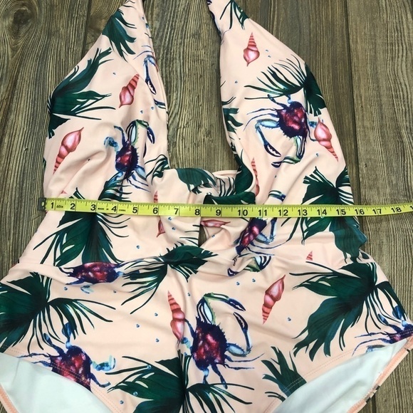 LIGHT Pink Seashell Sea Life Graphic One Piece - Picture 5 of 5